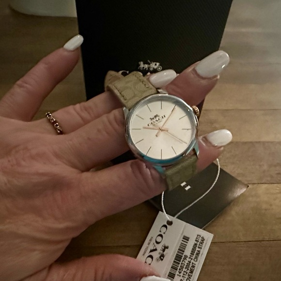 Coach Ivory Ruby Watch, 32 Mm Signature Canvas Wristwatch - Picture 4 of 16